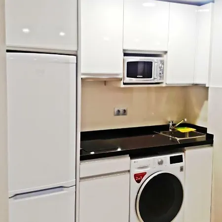 Апартаменты Modern & Stylish Loft With Breathtaking Views Free Wifi - Close To The Sea *
